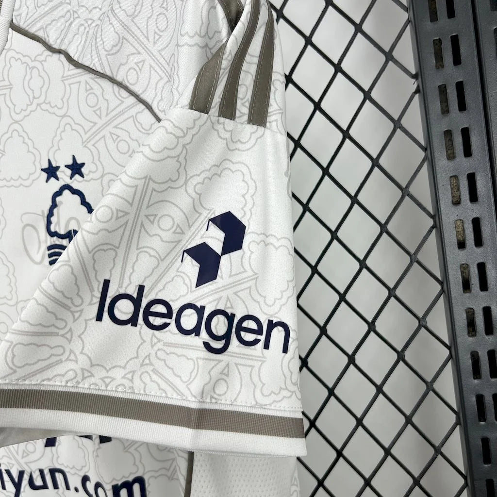 2025/2026 Nottingham Forest Away Football Shirt