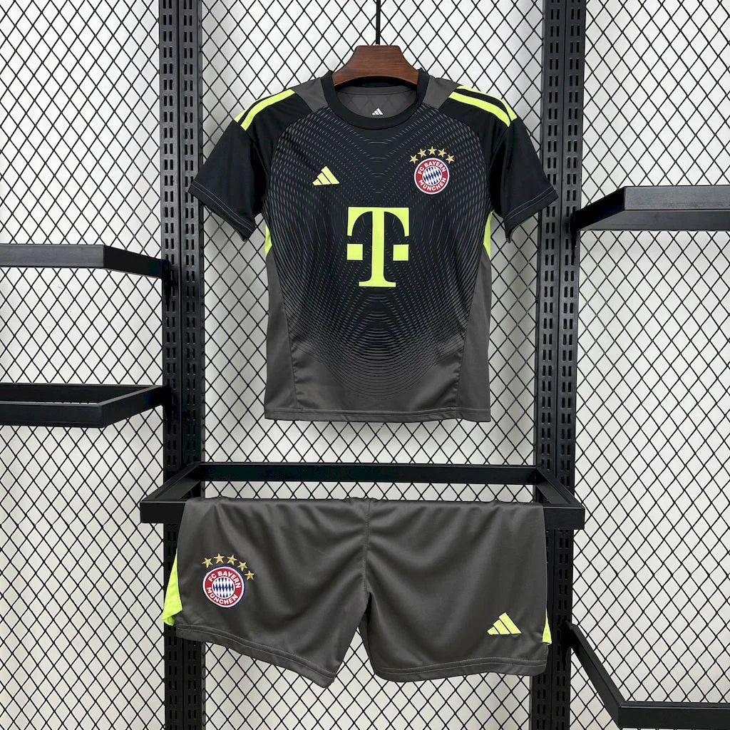 2025/2026 Bayern Munchen Goalkeeper Football Shirt Kids