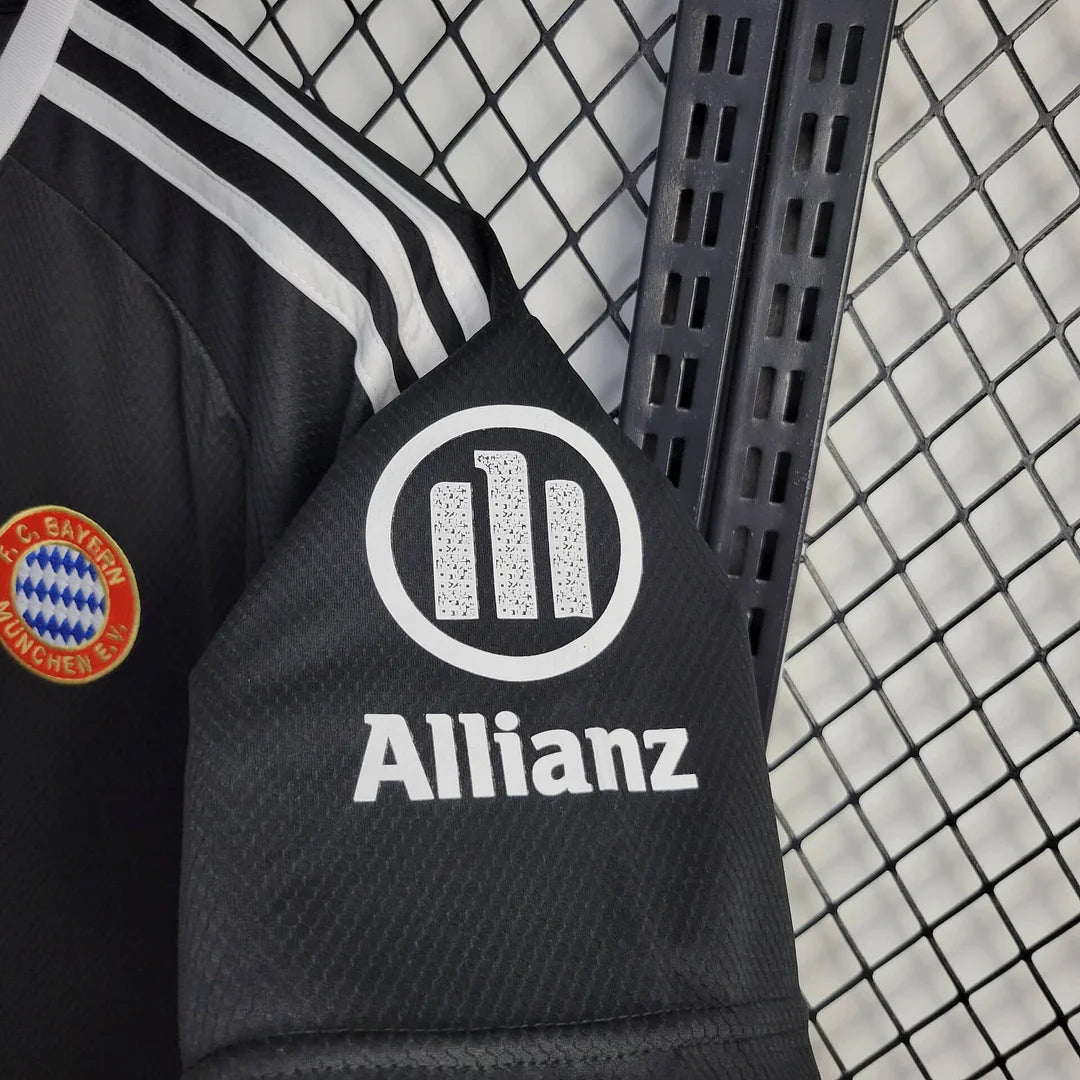 2024/2025 Bayern Munich Goalkeeper Football Jersey 1:1 Thai Quality