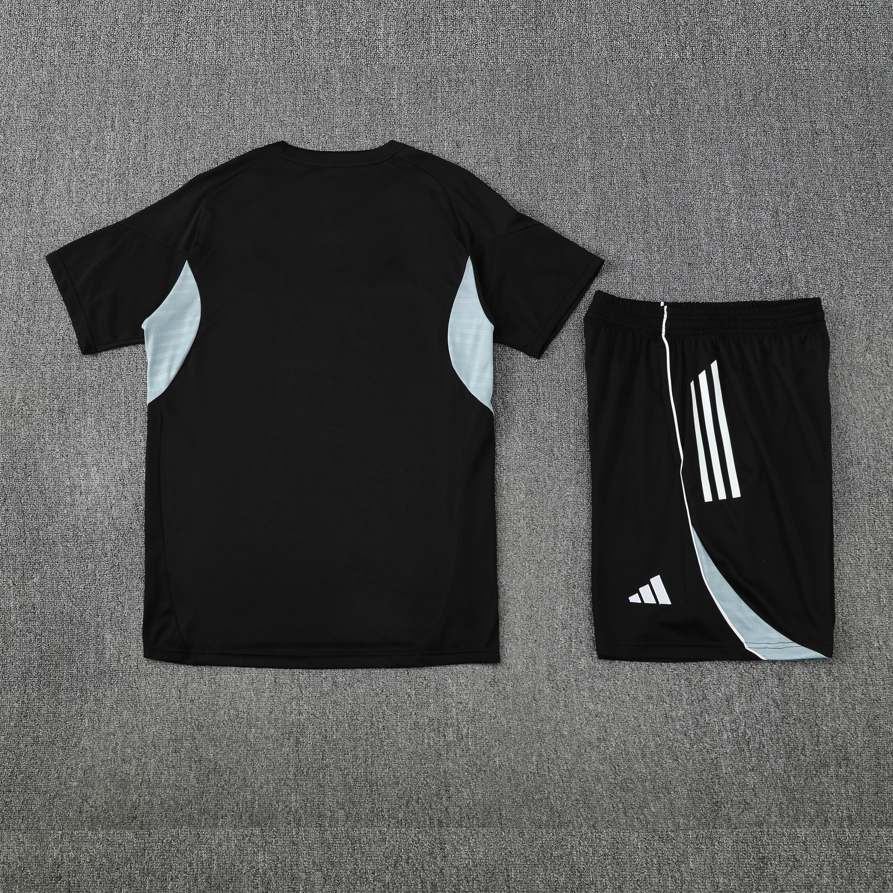 2025/2026 Real Madrid Black Training Set
