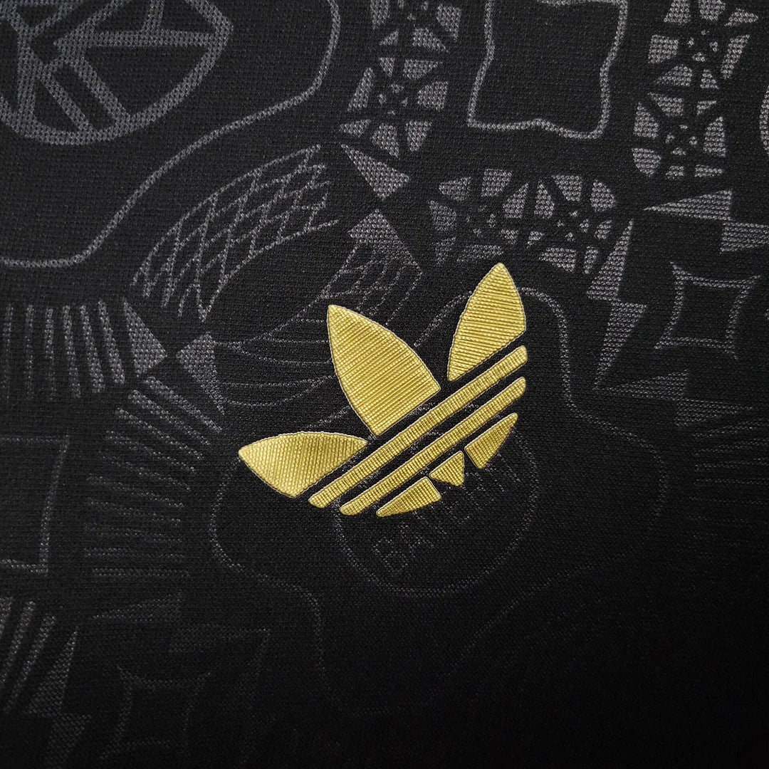 2025/2026 Bayern Munich 125th Anniversary Black Edition Football Shirt