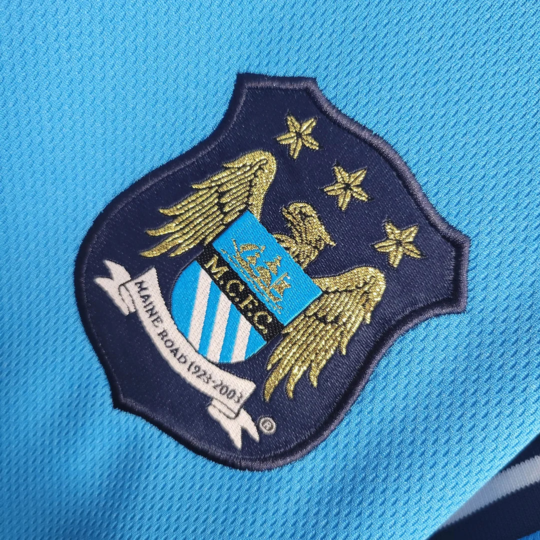 2001/2002 Retro Manchester City Home Football Shirt