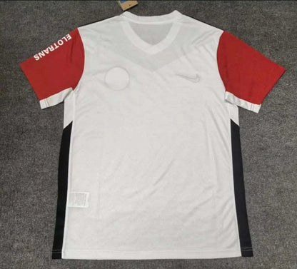 2024/2025 Eintracht Frankfurt Home Football Shirt 1:1 Thai Quality