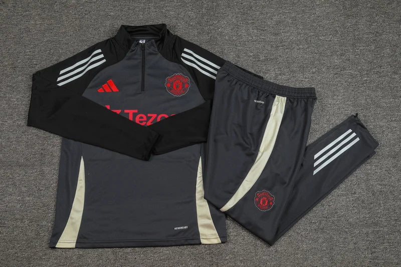 2024/2025 Manchester United Half-Pull Tracksuit Black