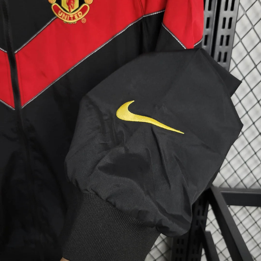 2025/2026 Manchester United Jacket Retro Windbreaker