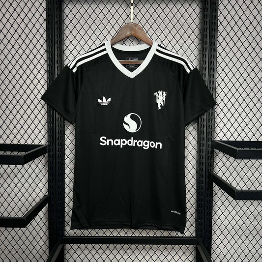 2024/2025 Manchester United Goalkeeper jersey 1:1 Thai Quality