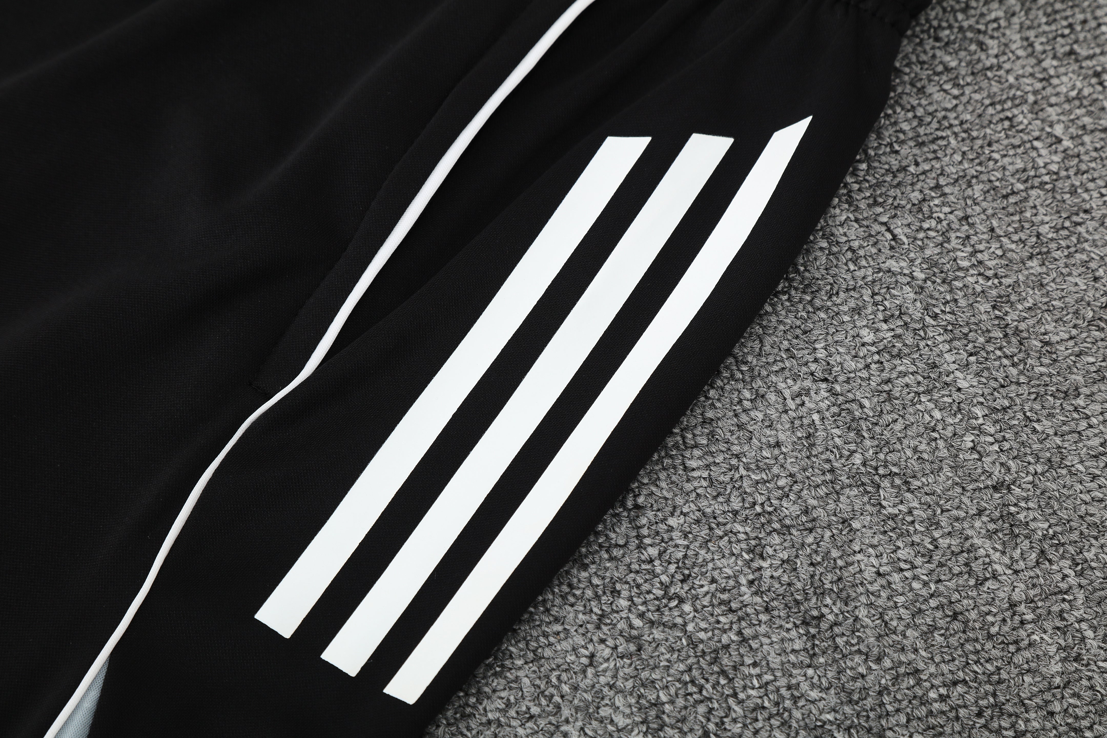 2025/2026 Real Madrid Black Training Set